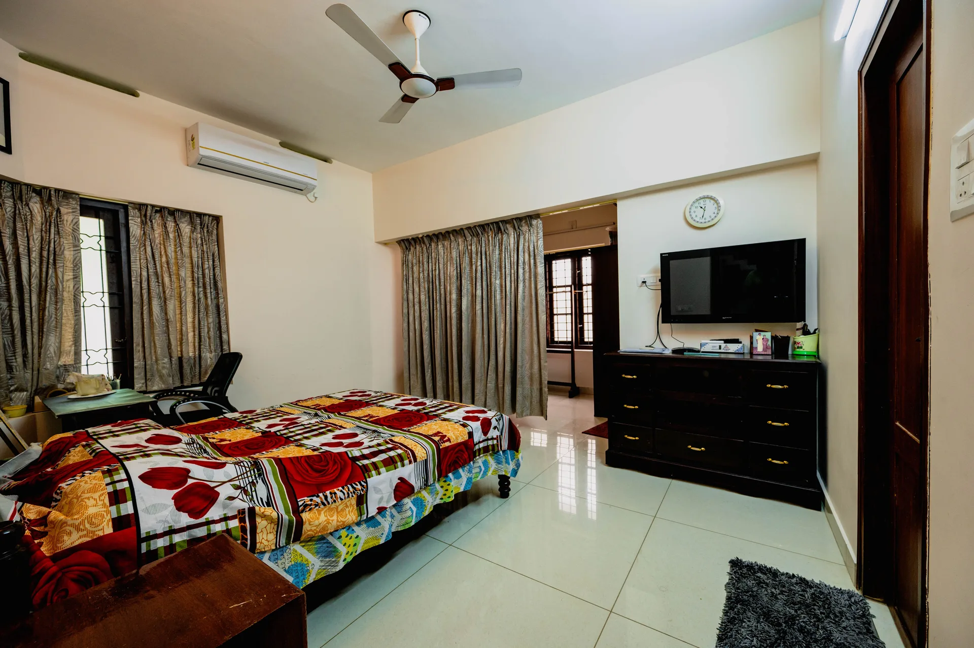 Vattiyoorkavu Residence 5