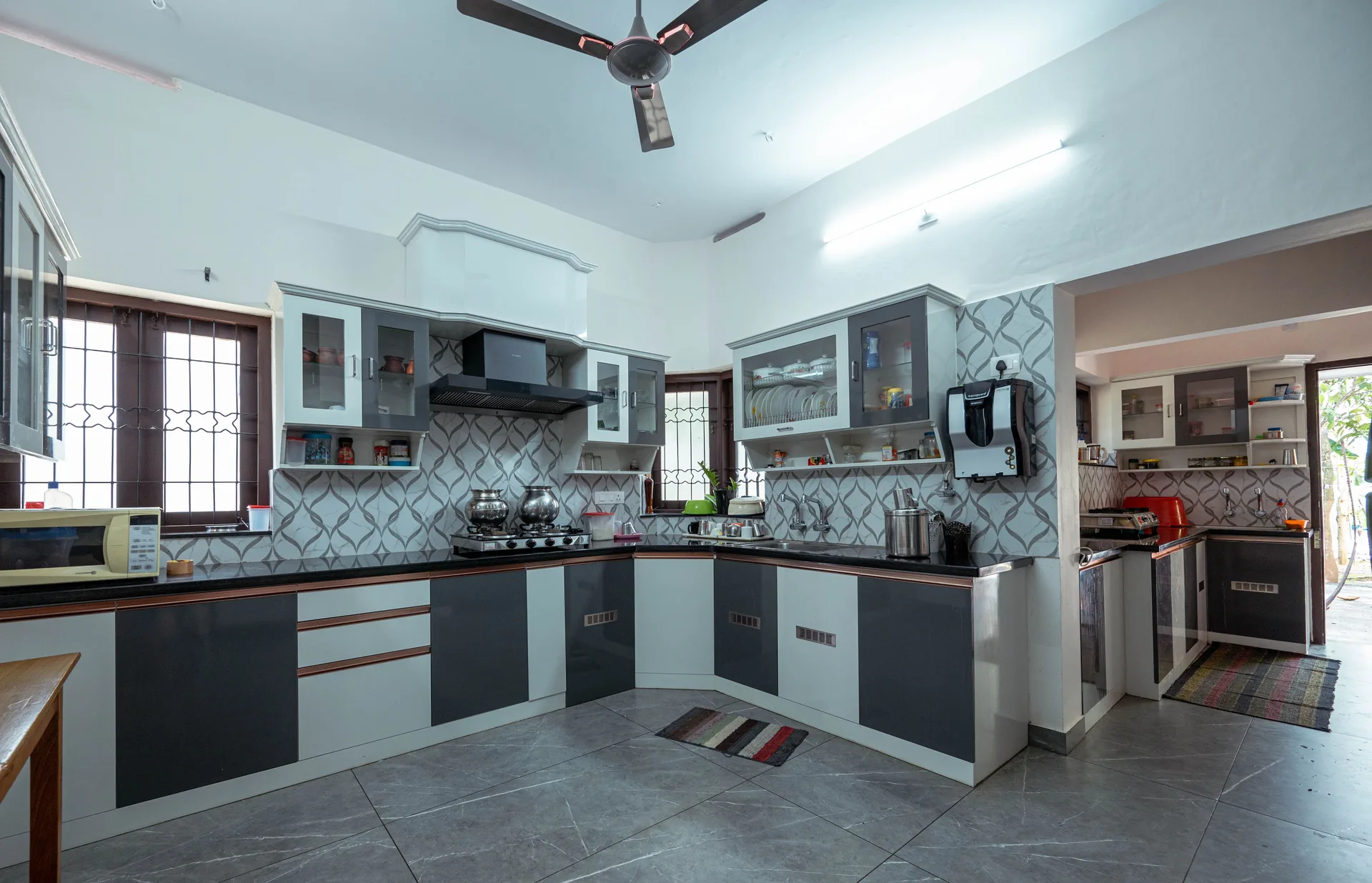 Vattiyoorkavu Residence 6